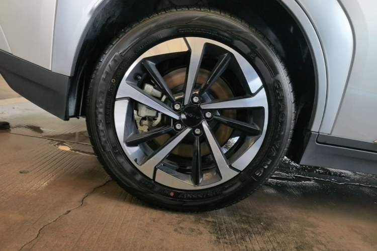 Used AION Y 2025 Plus 510 Zhihao Edition Right Rear Wheel Hub