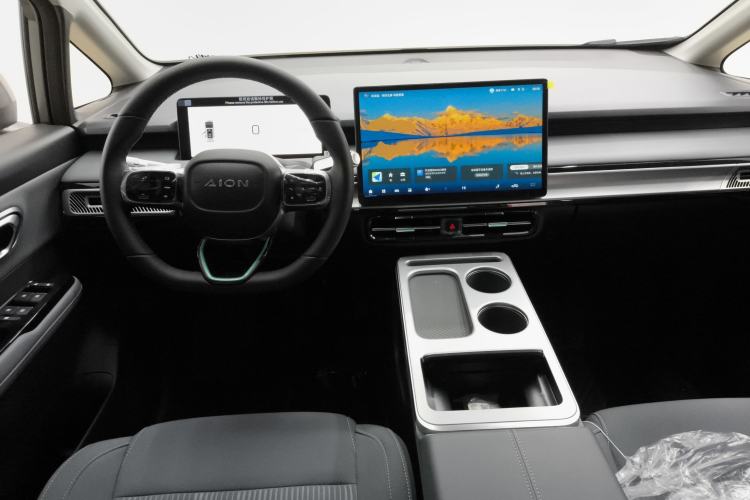 Used AION Y 2025 Plus 510 Smart Edition Center Console