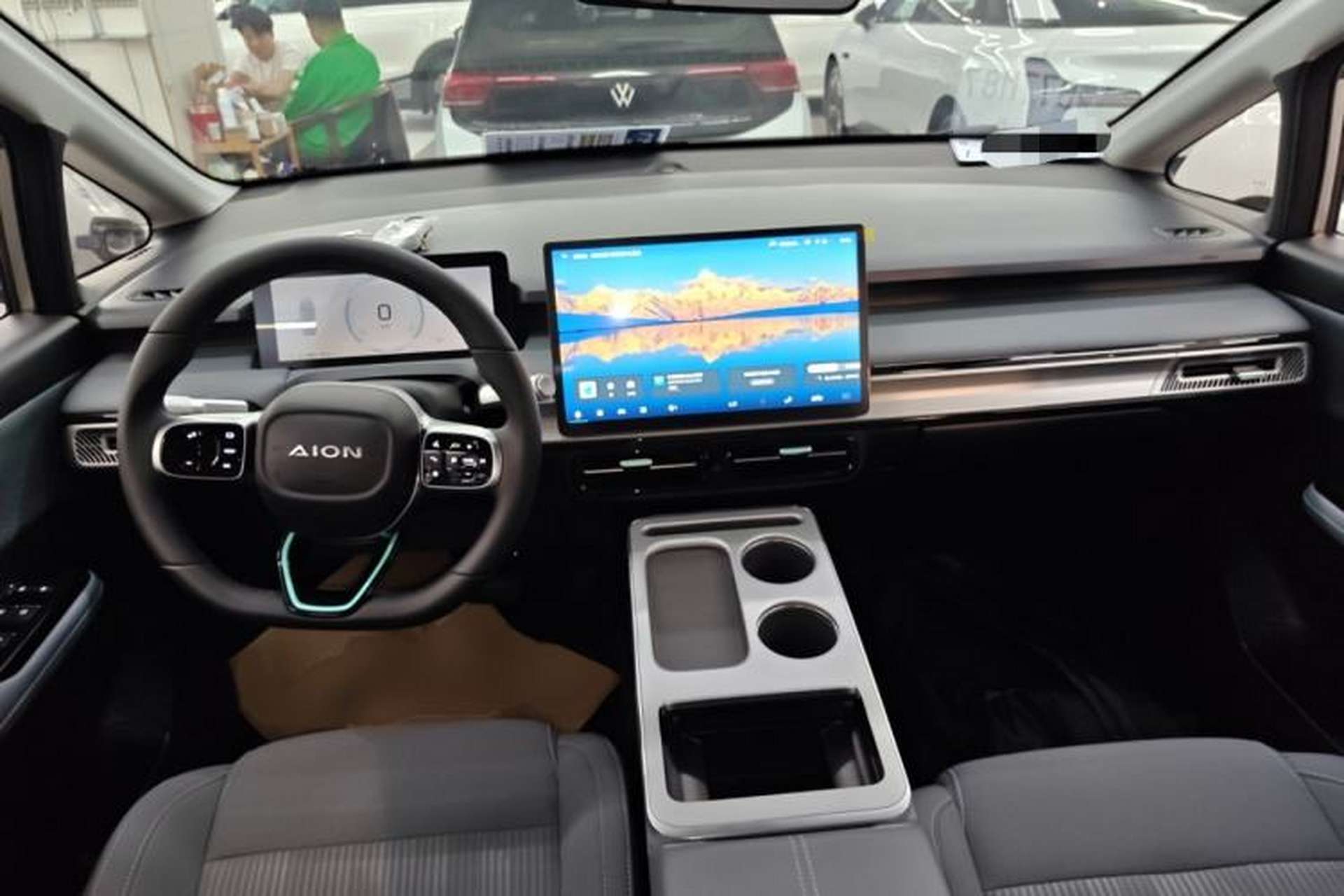 Used AION Y 2025 Plus 510 Smart Edition Center Console