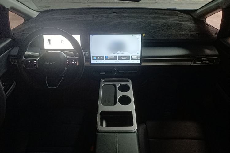 Used AION Y 2025 Plus 510 Smart Edition Center Console