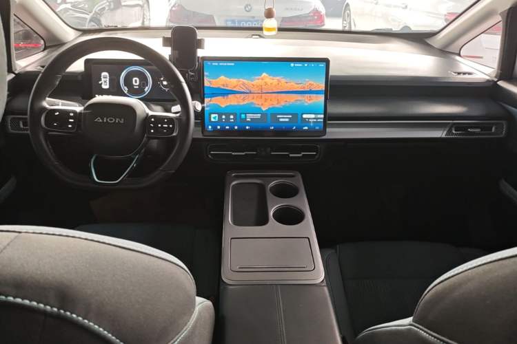 Used AION Y 2025 Plus 510 Enjoy Edition Center Console