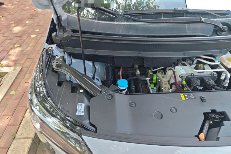Used AION Y 2025 Plus 510 Zhihao Edition Engine Bay Right