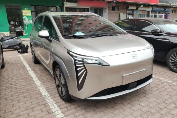 Used AION Y 2025 Plus 430 Smart Edition Front Right 45 Deg