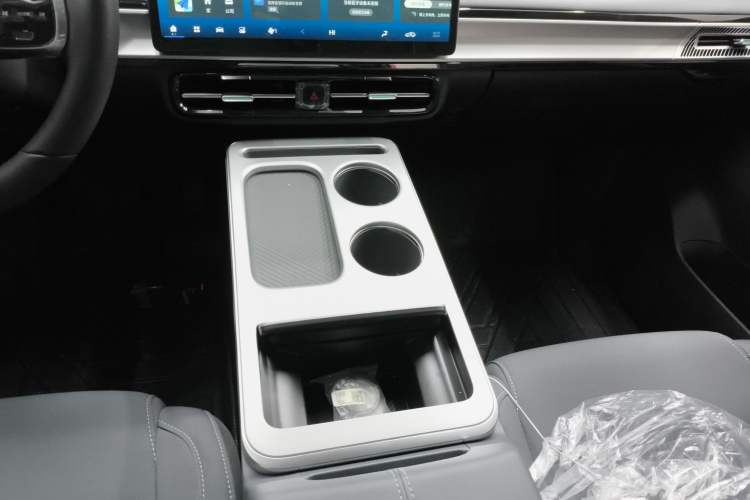 Used AION Y 2025 Plus 510 Smart Edition Gear Lever