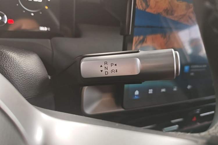 Used AION Y 2025 Plus 510 Enjoy Edition Gear Lever