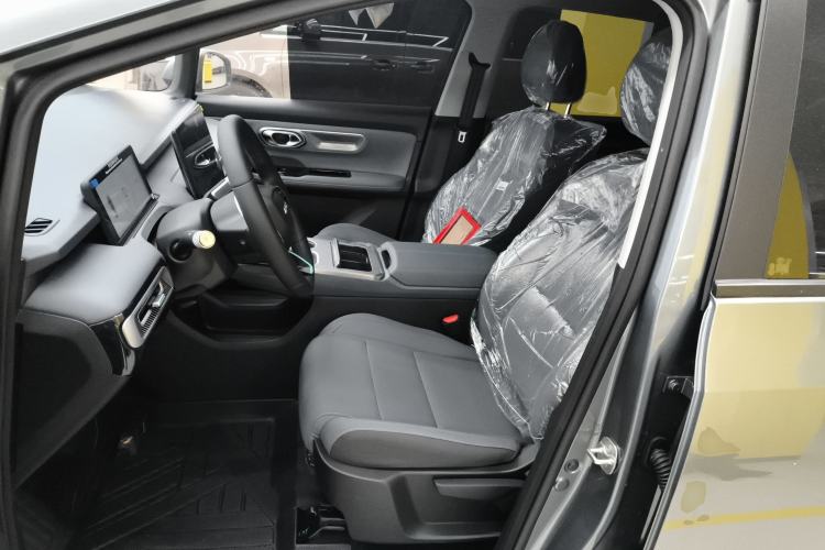 Used AION Y 2025 Plus 510 Smart Edition Left Front Seat