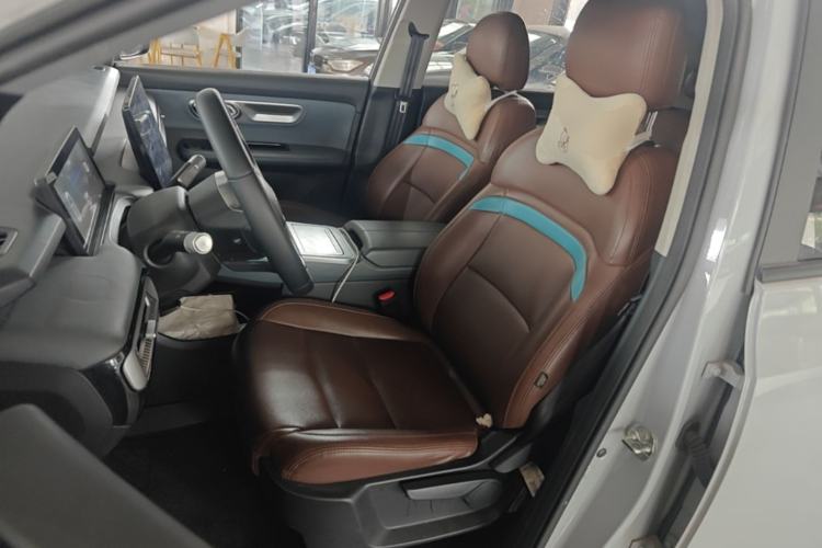Used AION Y 2025 Plus 510 Smart Edition Left Front Seat