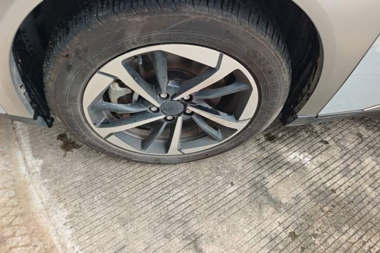 Used AION Y 2025 Plus 510 Enjoy Edition Left Front Wheel Hub