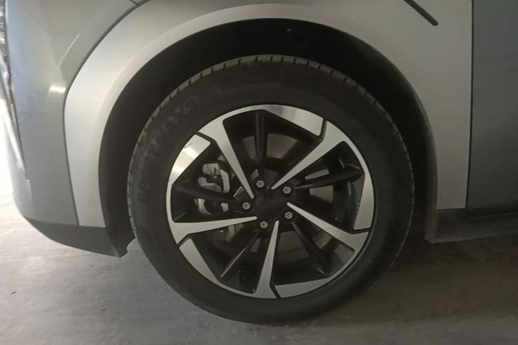 Used AION Y 2025 Plus 510 Smart Edition Left Front Wheel Hub