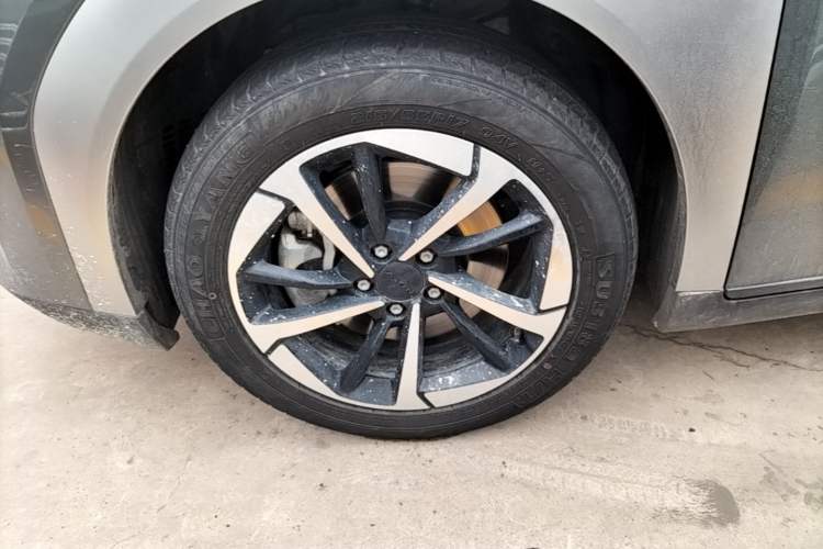 Used AION Y 2025 Plus 510 Smart Edition Left Front Wheel Hub