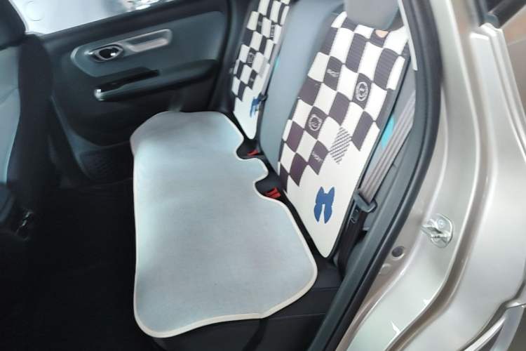 Used AION Y 2025 Plus 510 Enjoy Edition Left Rear Seat