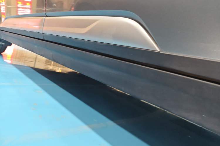 Used AION Y 2025 Plus 510 Smart Edition Left Side Sill