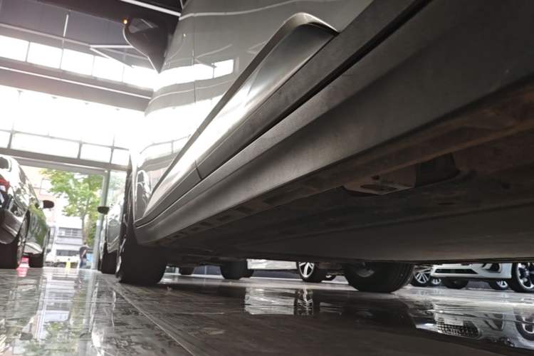 Used AION Y 2025 Plus 510 Enjoy Edition Left Side Sill