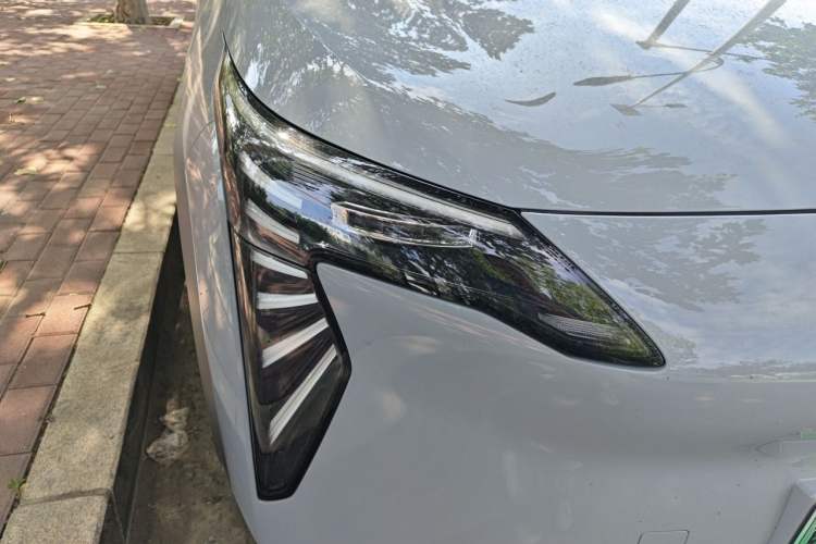 Used AION Y 2025 Plus 510 Zhihao Edition Right Front Headlight