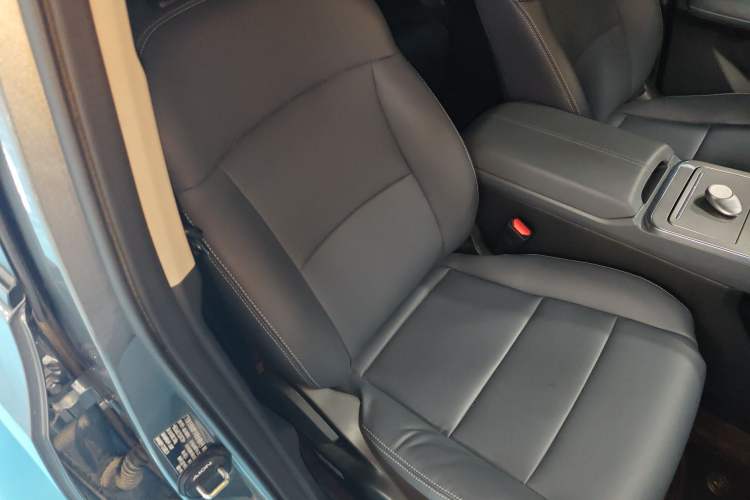 Used AION Y 2025 Plus 510 Smart Edition Right Front Seat