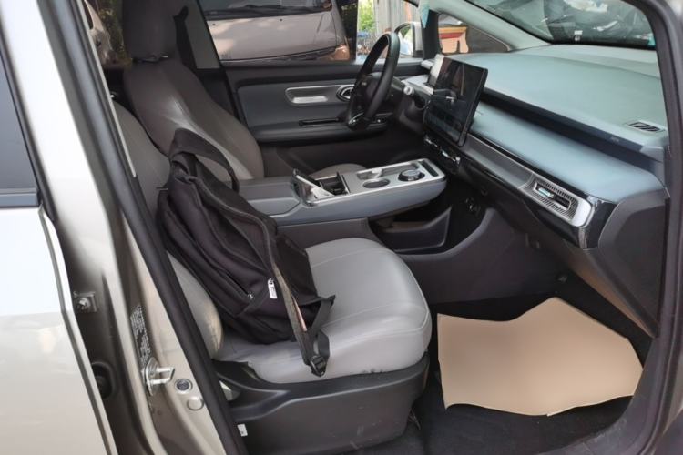 Used AION Y 2025 Plus 510 Smart Edition Right Front Seat