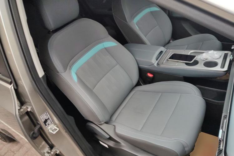 Used AION Y 2025 Plus 430 Smart Edition Right Front Seat