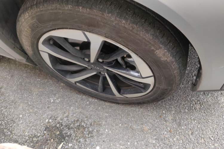 Used AION Y 2025 Plus 510 Zhihao Edition Right Front Wheel Hub