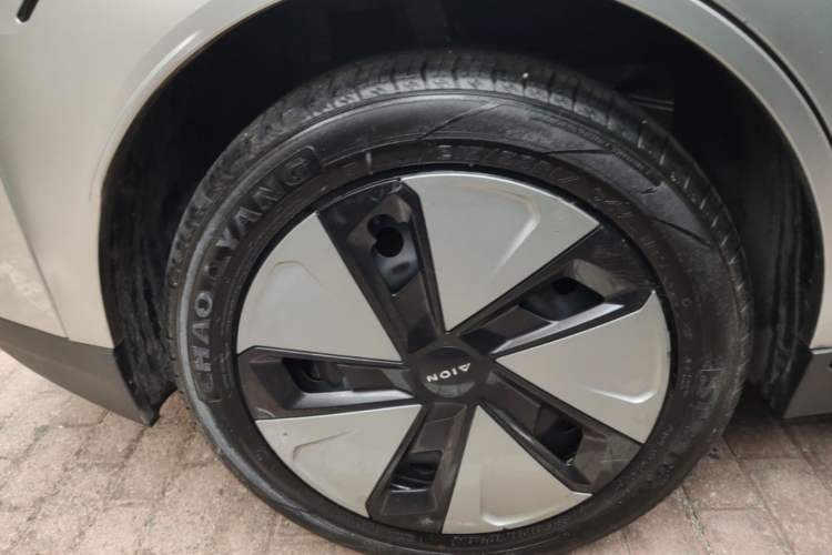 Used AION Y 2025 Plus 430 Smart Edition Right Rear Wheel Hub