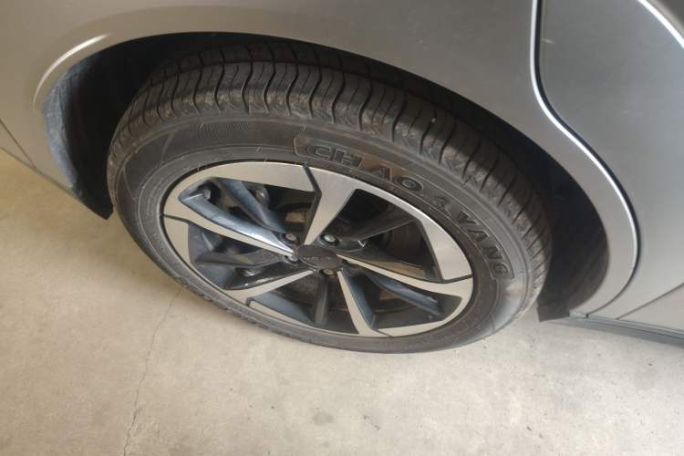 Used AION Y 2025 Plus 510 Zhihao Edition Right Rear Wheel Hub