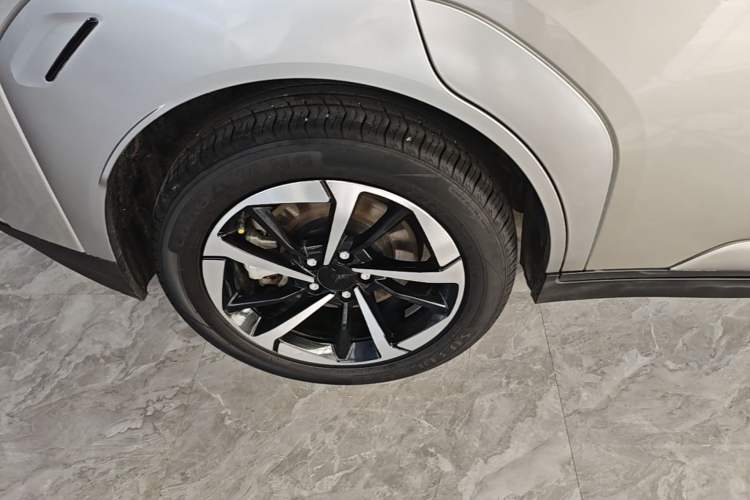 Used AION Y 2025 Plus 510 Enjoy Edition Right Rear Wheel Hub