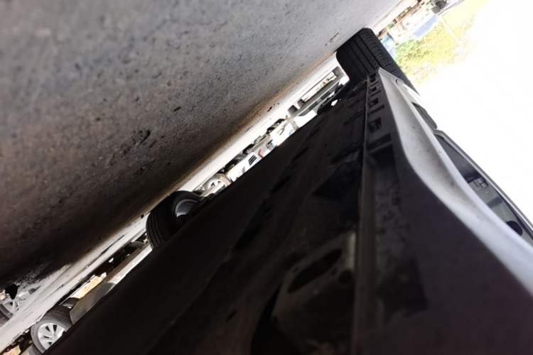 Used AION Y 2025 Plus 510 Smart Edition Right Side Sill