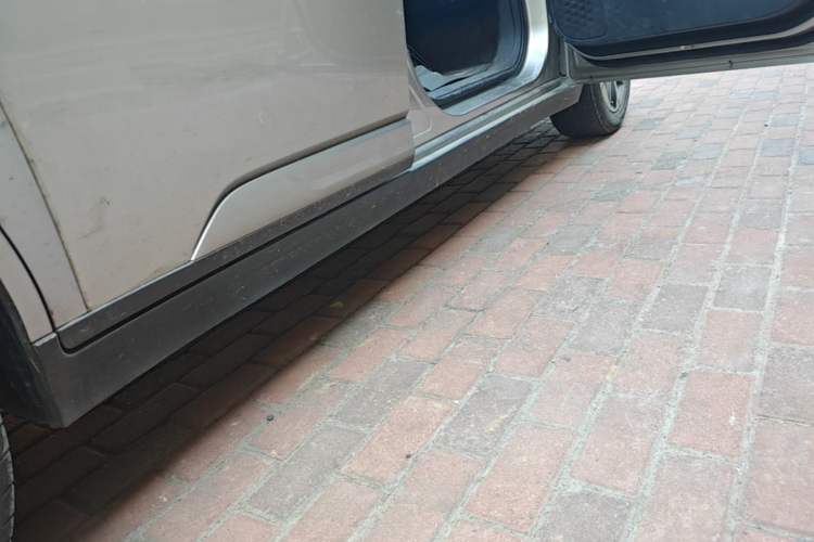Used AION Y 2025 Plus 510 Smart Edition Right Side Sill