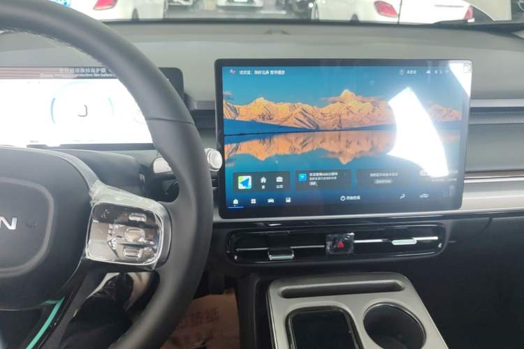 Used AION Y 2025 Plus 510 Smart Edition Audio And AC Panel