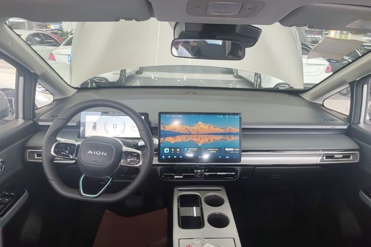 Used AION Y 2025 Plus 510 Smart Edition Center Console