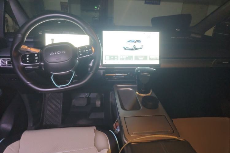 Used AION Y 2025 Plus 510 Smart Edition Center Console
