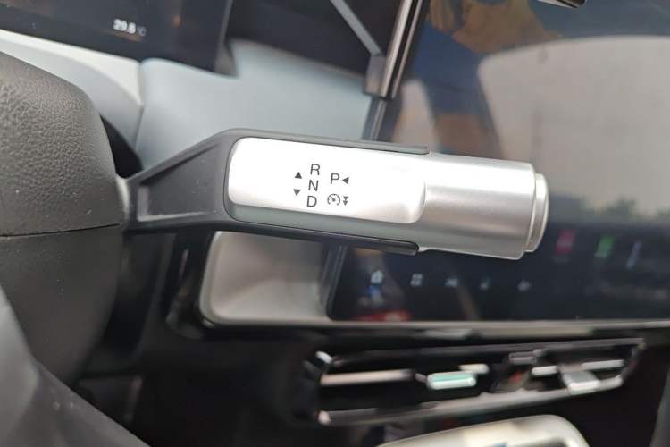 Used AION Y 2025 Plus 510 Enjoy Edition Gear Lever