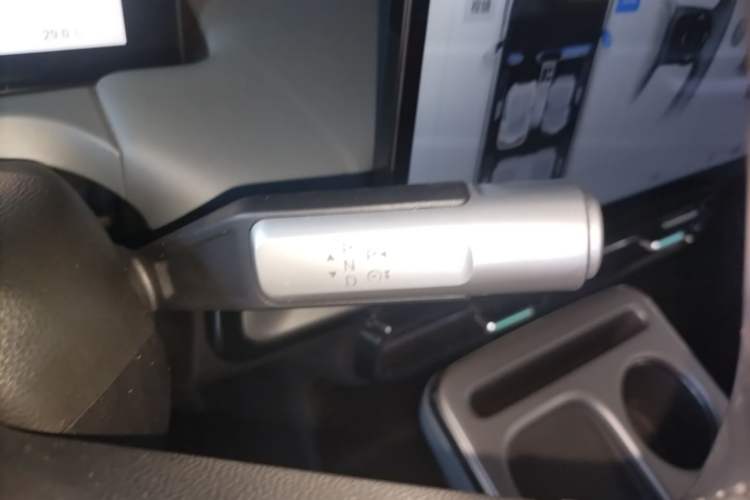 Used AION Y 2025 Plus 510 Enjoy Edition Gear Lever