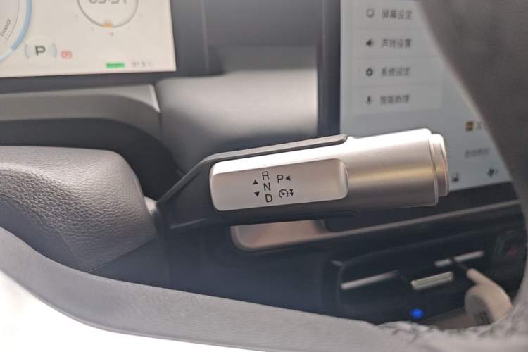 Used AION Y 2025 Plus 510 Enjoy Edition Gear Lever