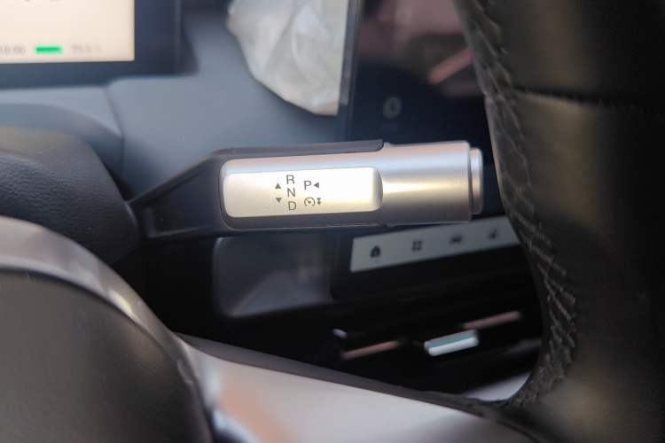 Used AION Y 2025 Plus 510 Zhihao Edition Gear Lever