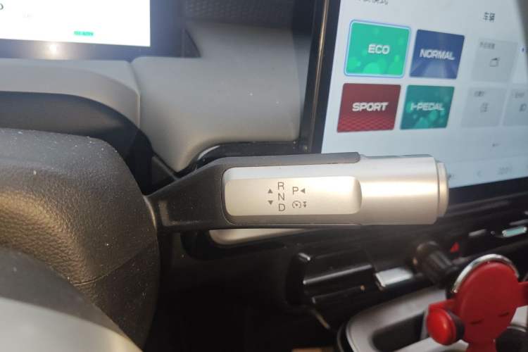 Used AION Y 2025 Plus 510 Enjoy Edition Gear Lever