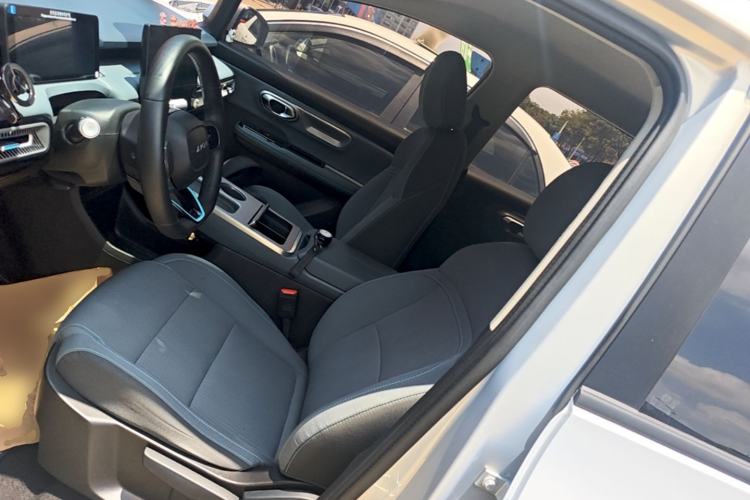 Used AION Y 2025 Plus 510 Smart Edition Left Front Seat