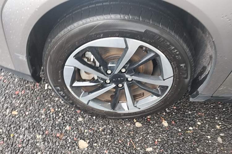 Used AION Y 2025 Plus 510 Zhihao Edition Left Front Wheel Hub