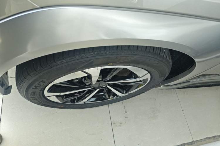 Used AION Y 2025 Plus 510 Enjoy Edition Left Front Wheel Hub