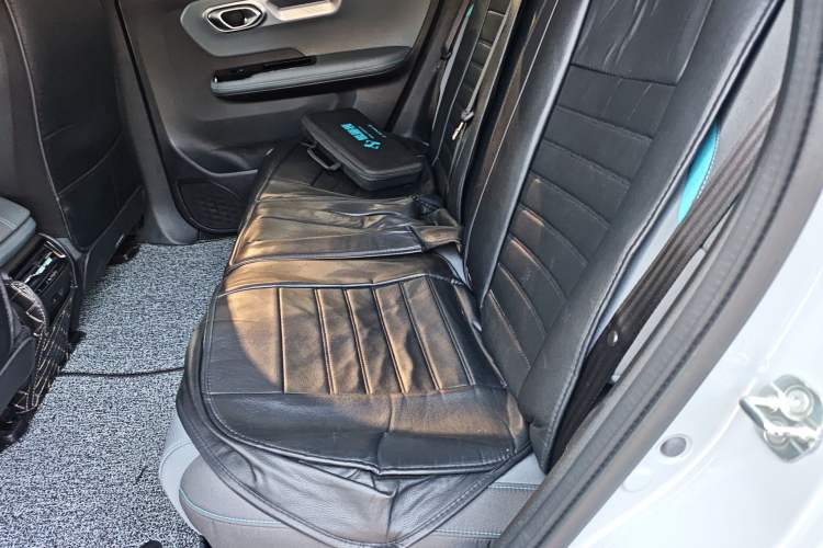 Used AION Y 2025 Plus 510 Enjoy Edition Left Rear Seat