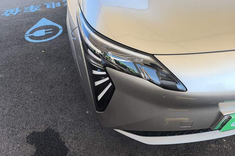 Used AION Y 2025 Plus 510 Zhihao Edition Right Front Headlight