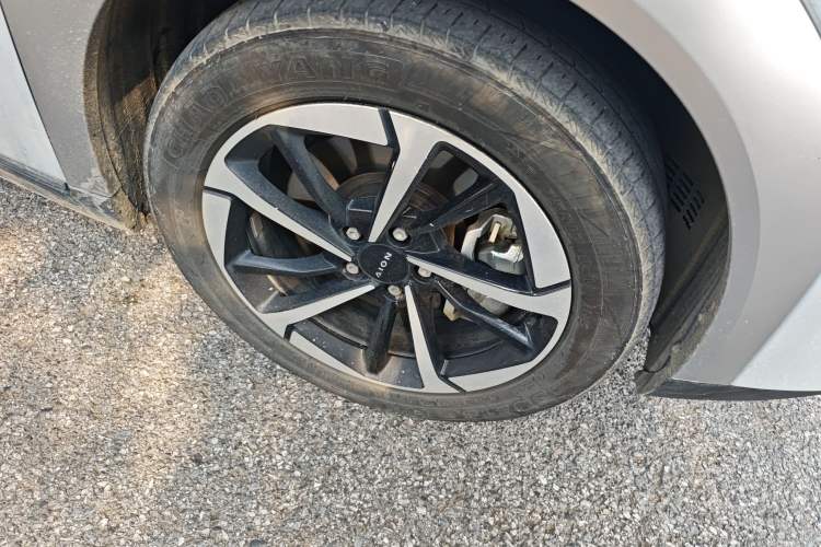 Used AION Y 2025 Plus 510 Enjoy Edition Right Front Wheel Hub