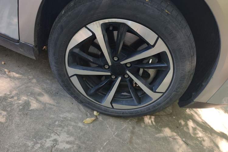 Used AION Y 2025 Plus 510 Enjoy Edition Right Front Wheel Hub