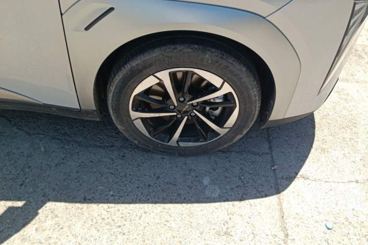 Used AION Y 2025 Plus 510 Zhihao Edition Right Front Wheel Hub