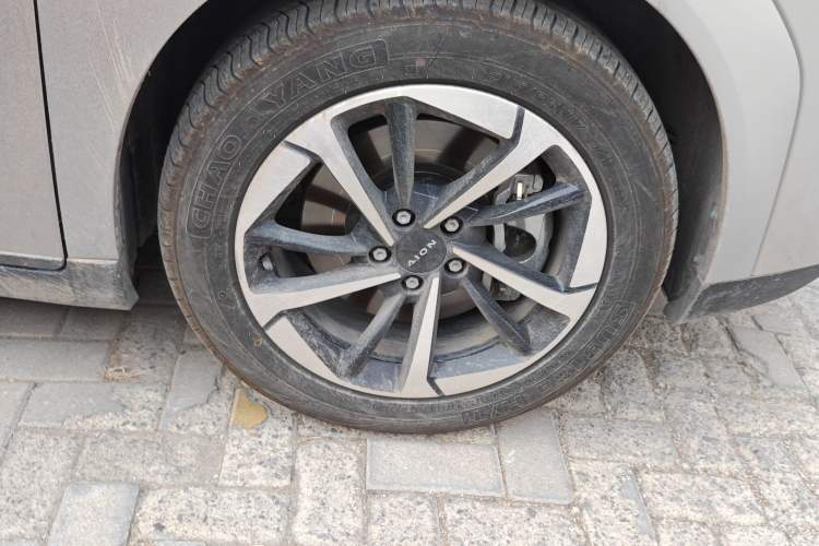 Used AION Y 2025 Plus 510 Zhihao Edition Right Front Wheel Hub