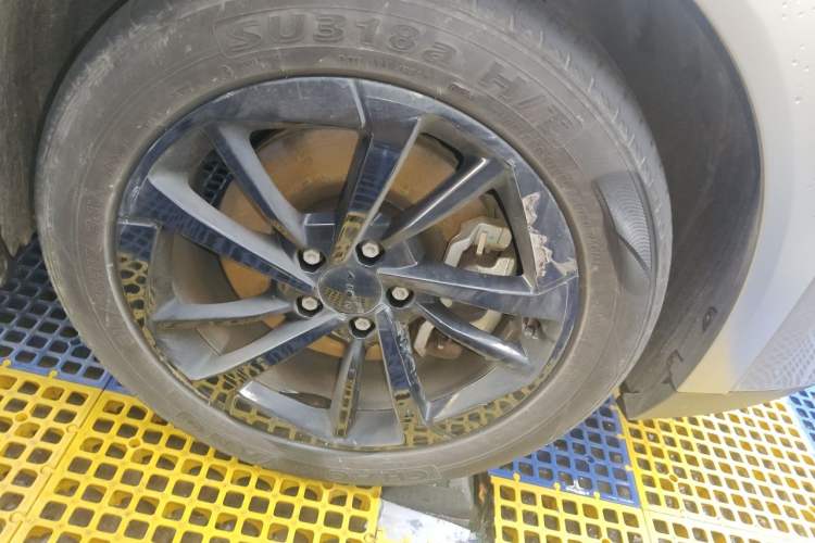Used AION Y 2025 Plus 510 Enjoy Edition Right Front Wheel Hub