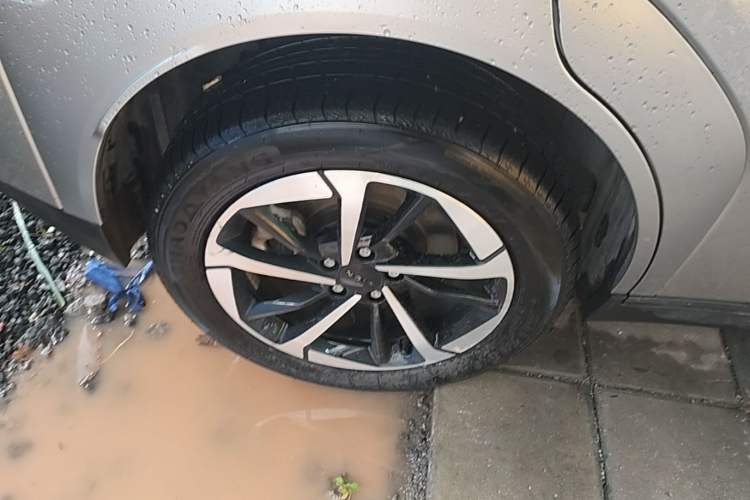 Used AION Y 2025 Plus 510 Zhihao Edition Right Rear Wheel Hub