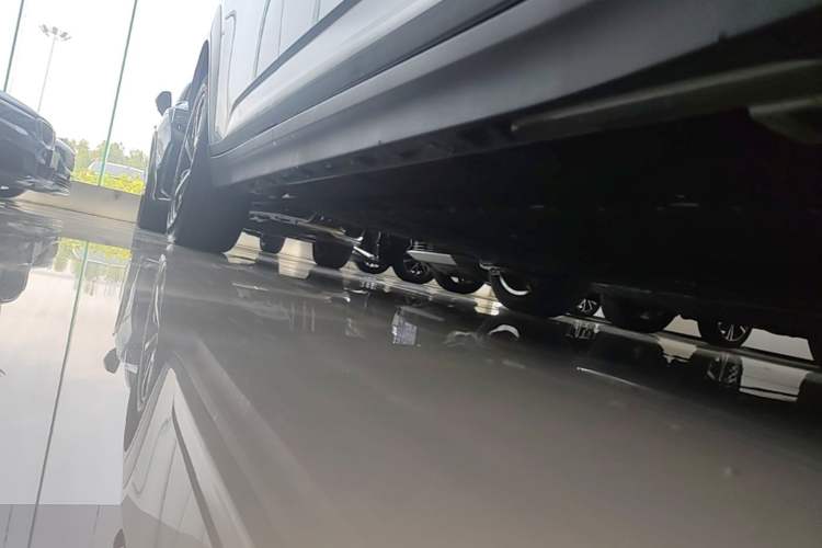 Used AION Y 2025 Plus 510 Smart Edition Right Side Sill