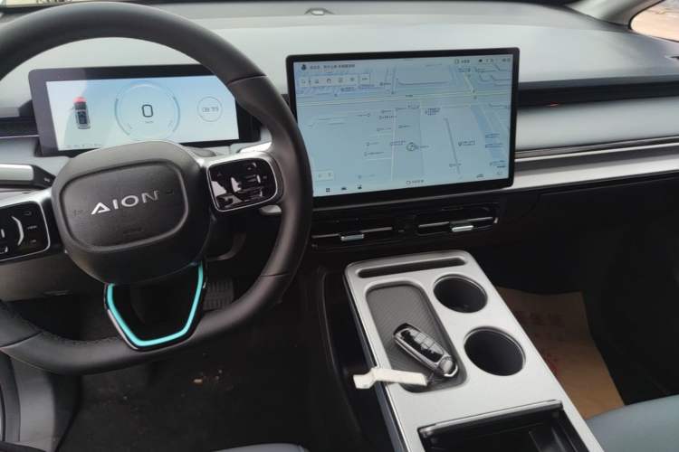Used AION Y 2025 Plus 510 Enjoy Executive Edition 58.9 kWh Audio And AC Panel