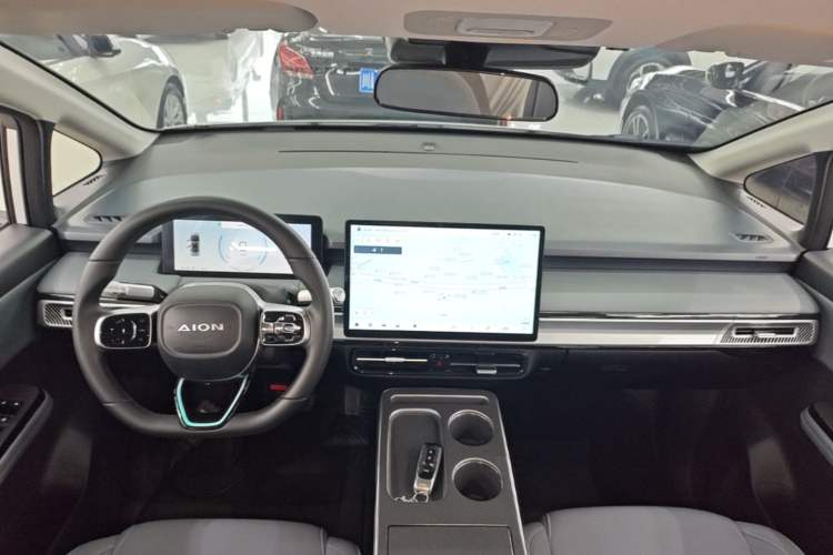 Used AION Y 2025 Plus 510 Enjoy Edition Center Console