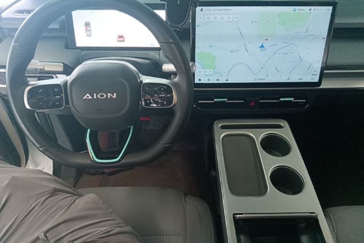 Used AION Y 2025 Plus 510 Smart Edition Center Console